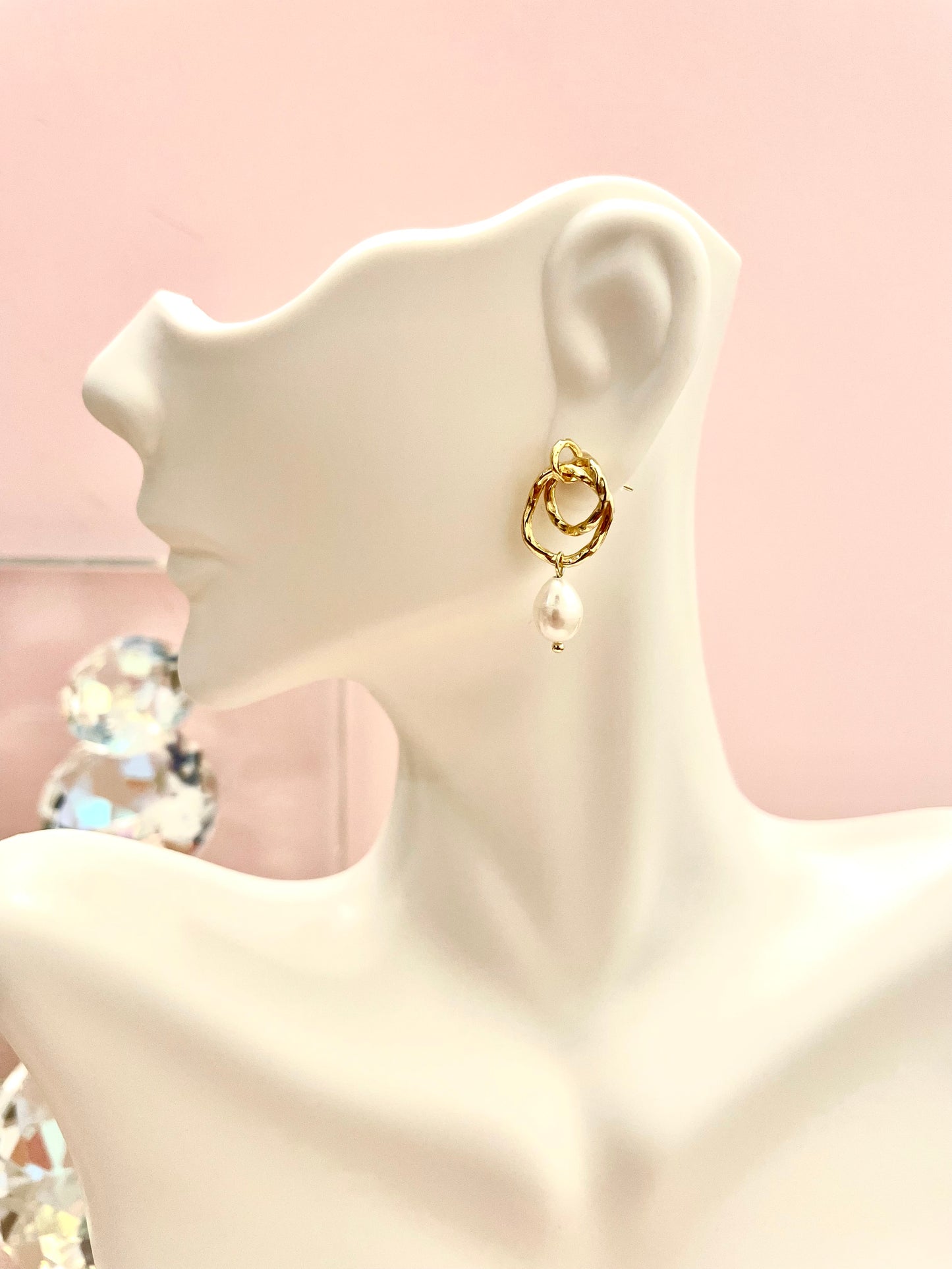 freshwater pearl earrings