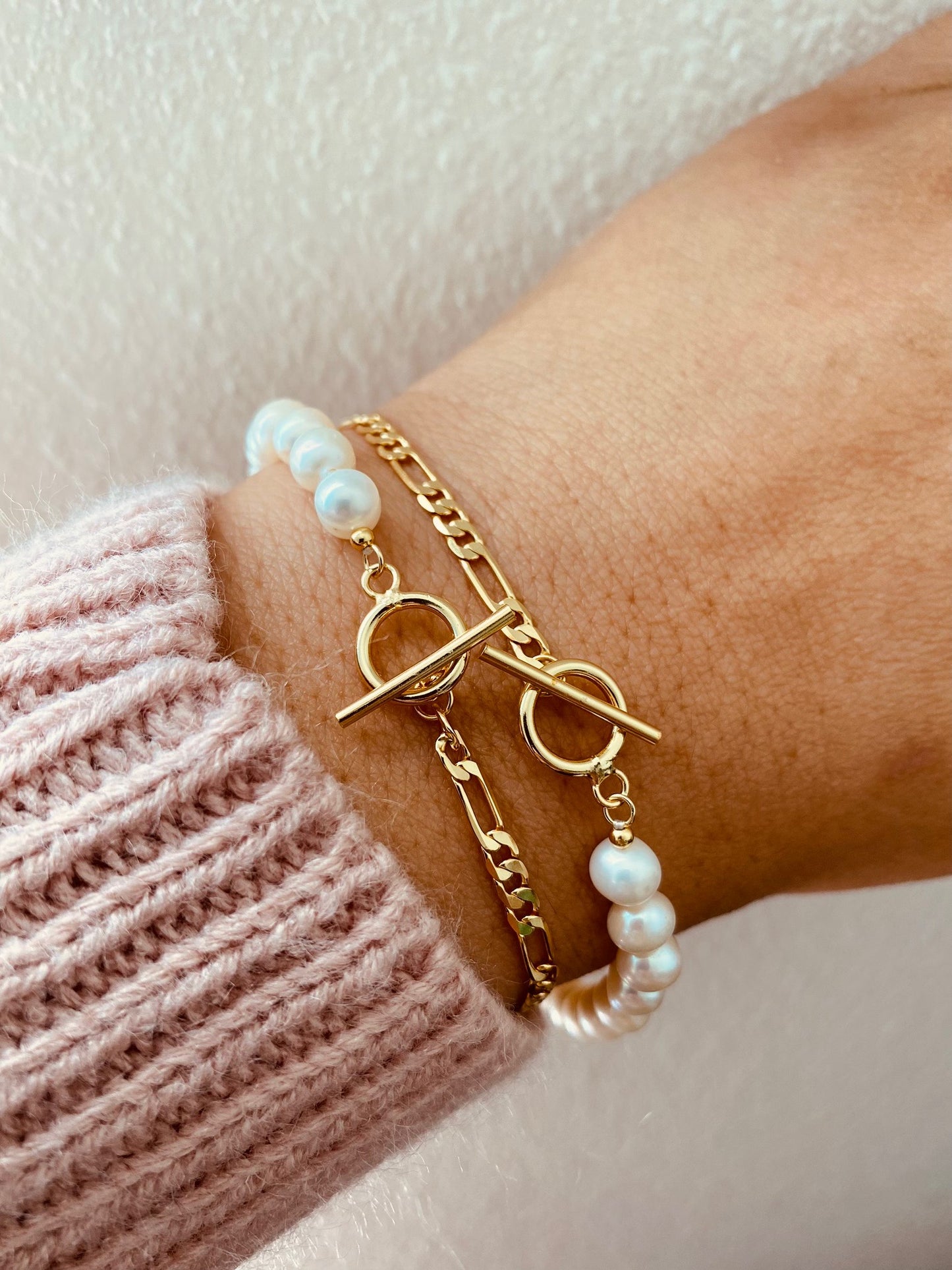 Pearl Toggle Bar Bracelet