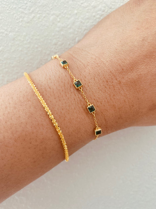 gold bracelet