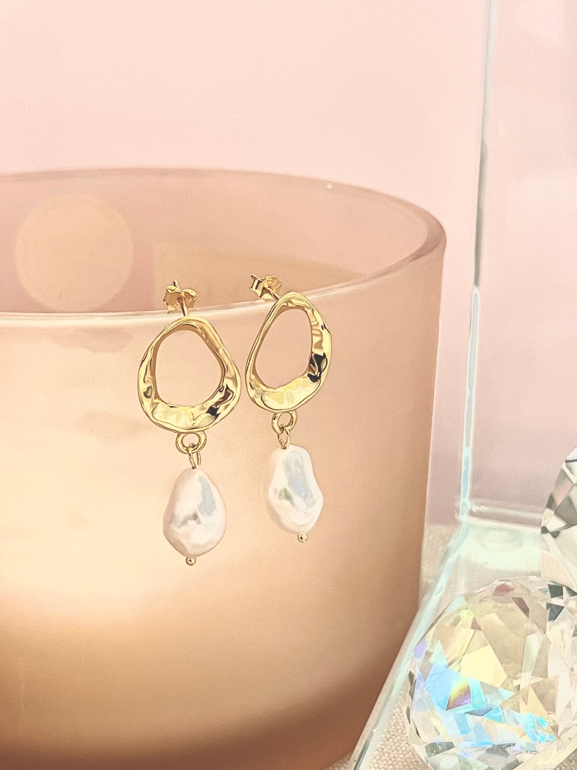 Freshwater Pearl Hoop earrings